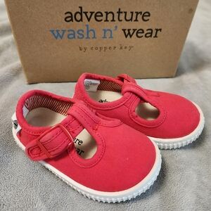 NIB Copper Key Toddler Shoes 5